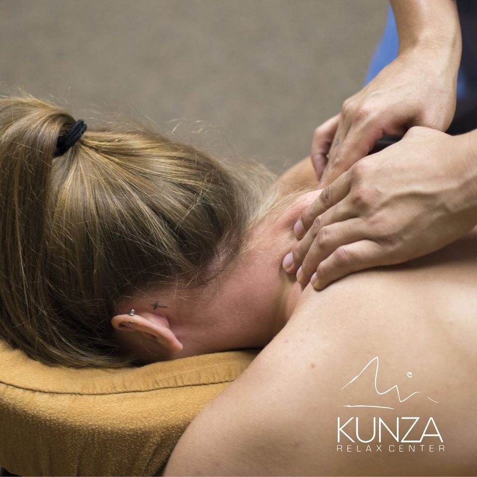 Masaje básico de 60 minutos a elección + Masaje champi craneal de 30 minutos + Masaje de 60 minutos para piernas cansadas